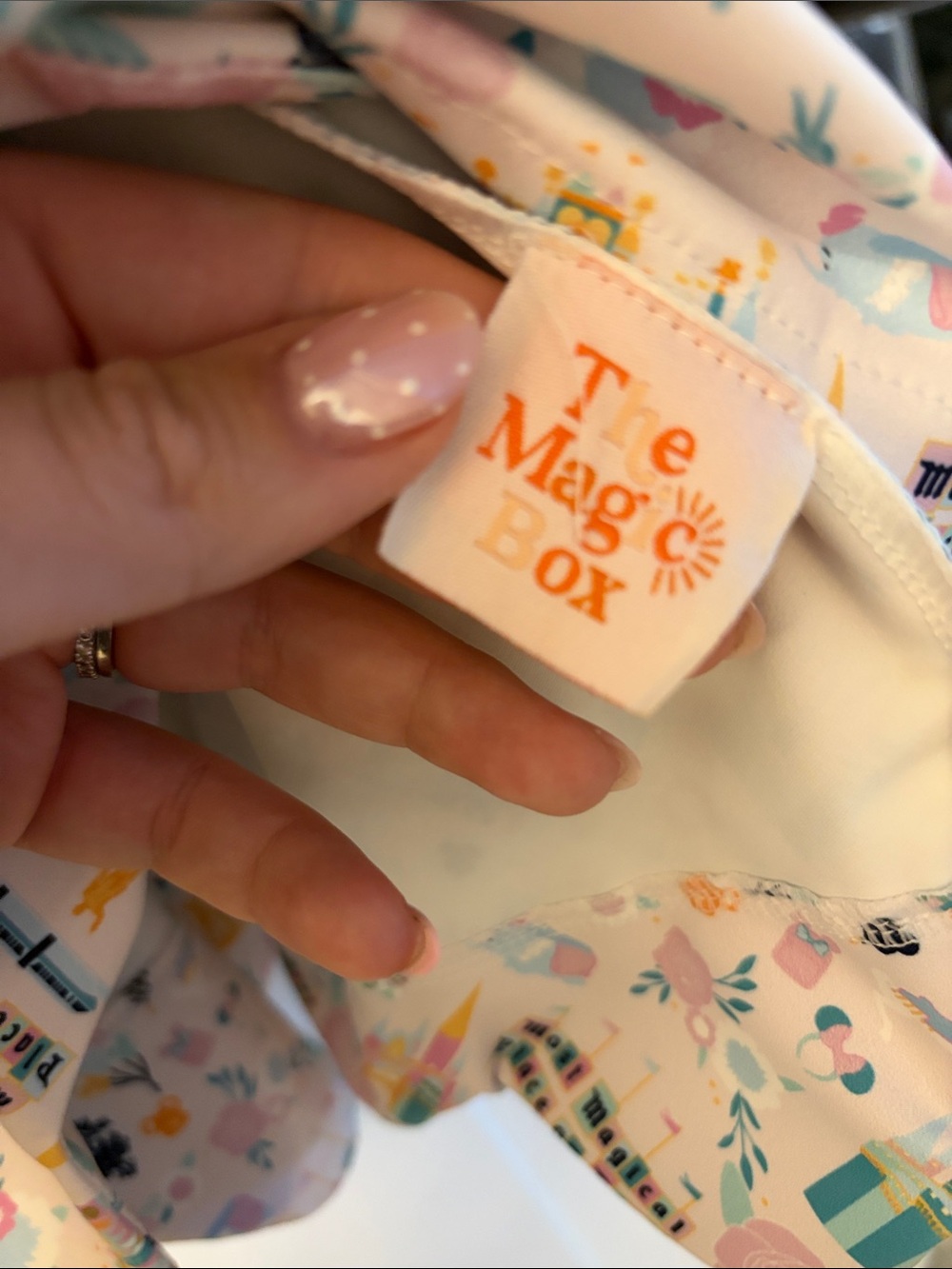 Disney dress - Picture 3 of 4